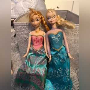 Frozen Elsa and Anna doll